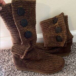 UGG Chestnut Knit Boots with Buttons